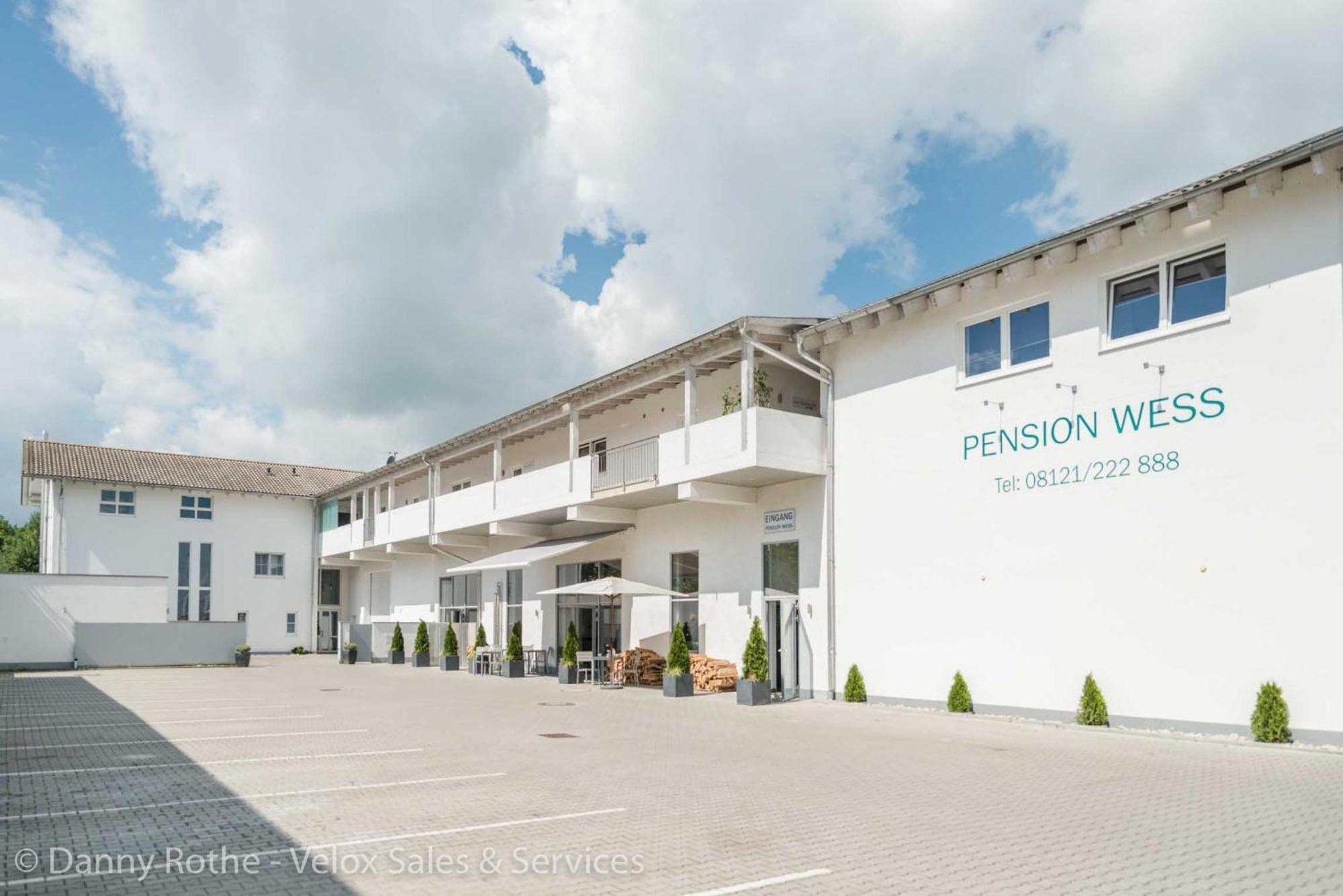 Pension Wess Neufinsing エクステリア 写真